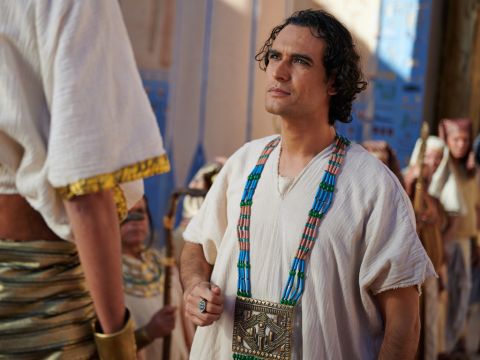 He clothed him with fine linen clothes and put a gold chain around his neck. – Slide 12