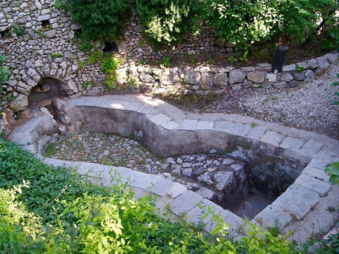 An ancient wine press in Jerusalem. – Slide 19